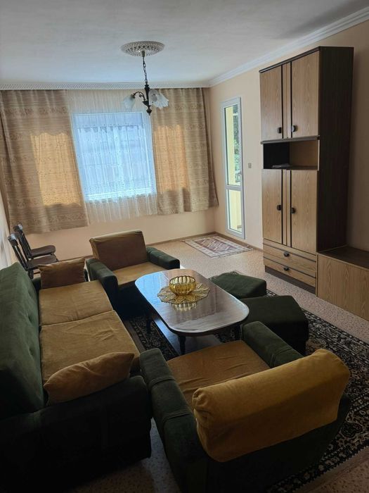 Дава се под наем Тристаен апартамент в Бургас, Център - 67 кв.м за 408 € - Снимка #4