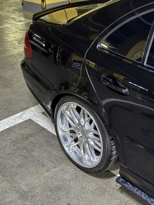 W211 E500 AMG Black Edition