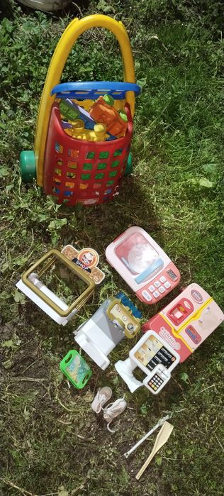 Продаются детские игрушки.