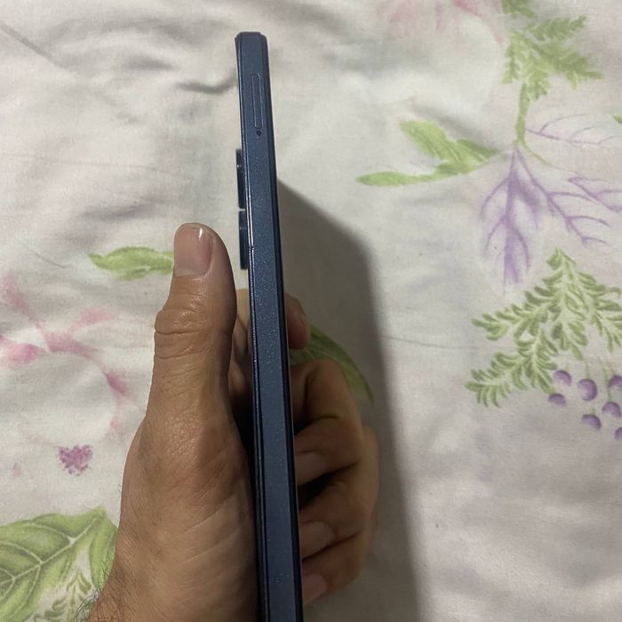 TECNO SPARK Go 2024 xotrasi 4+1.64gb