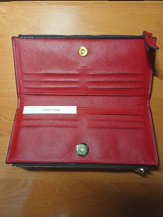 Кошелек Louis Vuitton на молнии