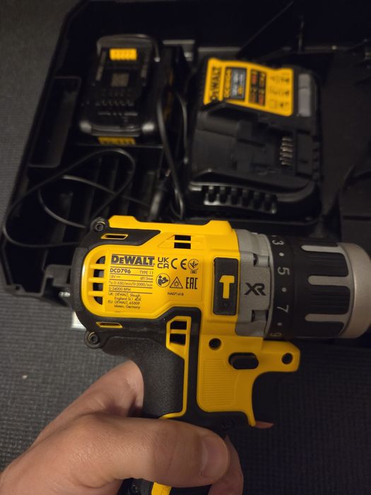 Bormasina Dewalt DCD 796
