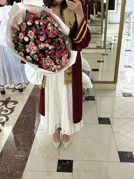 Бүгін алынған гүл дәу әдемі 30 мыңға алынған 24мың ға тг уступка бар