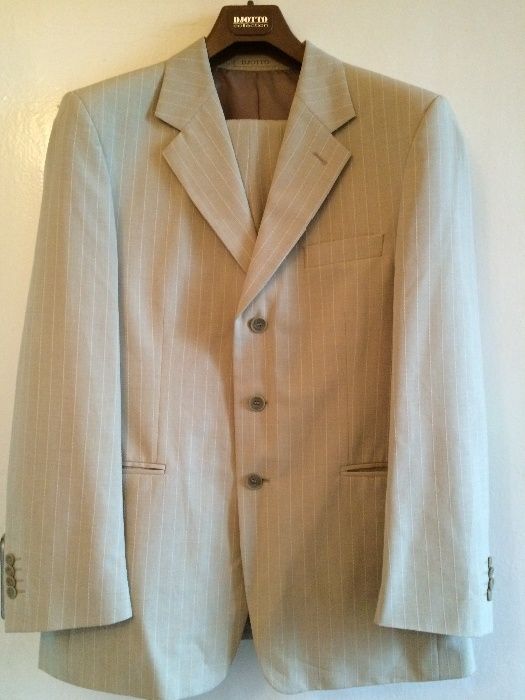 Костюм мужской классический, пиджак и брюки, цвет светло-бежевый!
