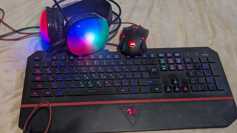 Клавятура мишка сотилади