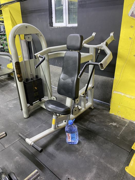 Hoist technogym hammer streange impulse vasil gym