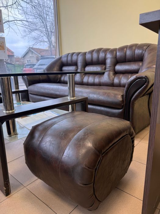 Комплект троен диван, 2 фотьойла, 2 табуретки + холна маса