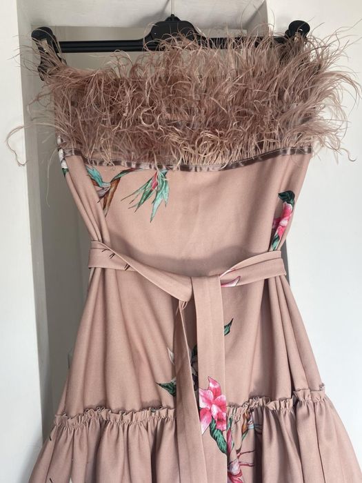 Рокля с пера