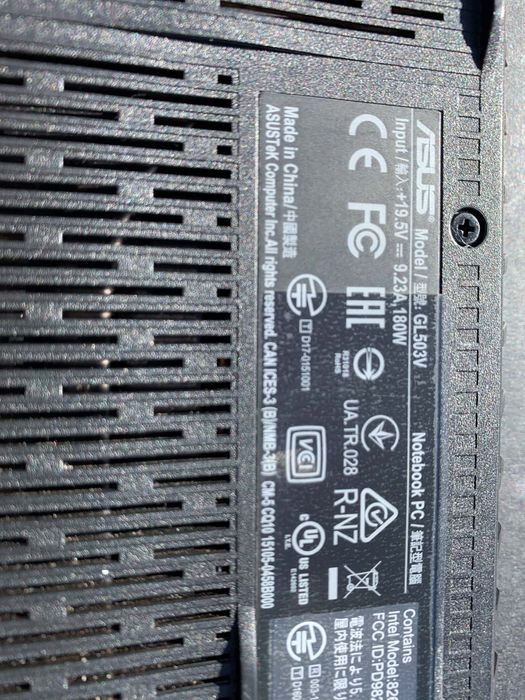 Vând leptop gaming in stare foarte bună