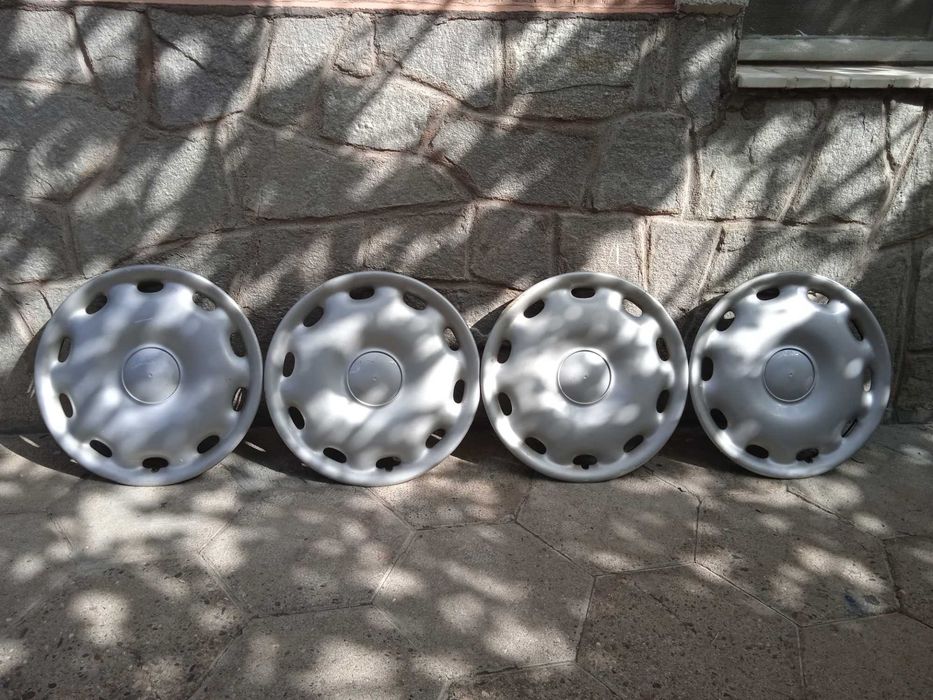 Audi/Ауди Комплект Тасове 15ц. 4бр. Оригинални!