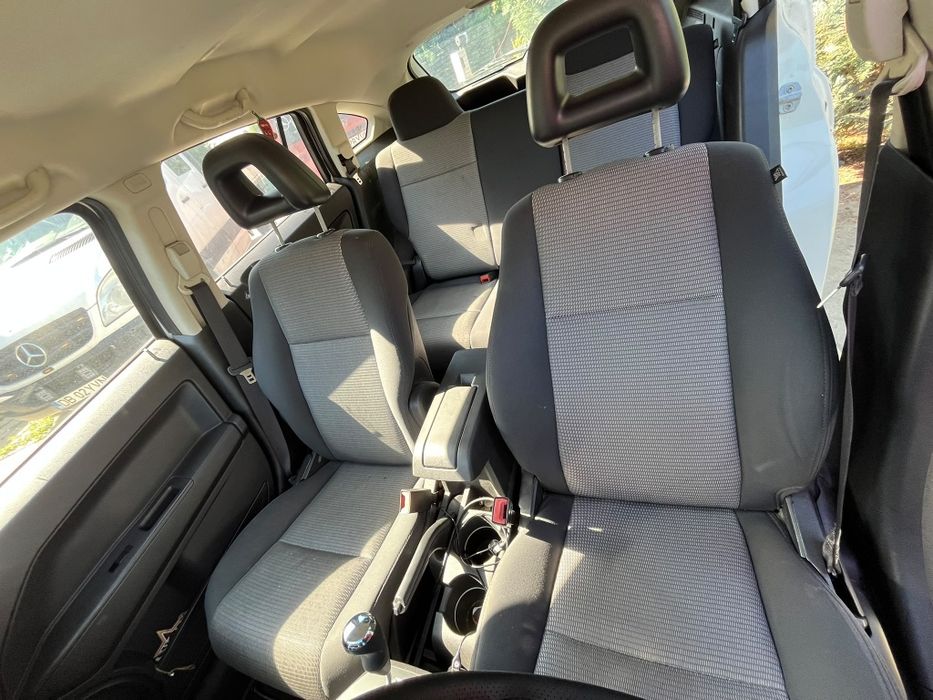 Vând Dodge Caliber