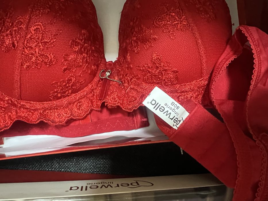 Продам нижеее белье новый в коробке