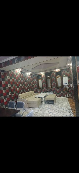 Чинор ресторанни яқинида 2 хоналик срочно сотилади, студия кўринишда.