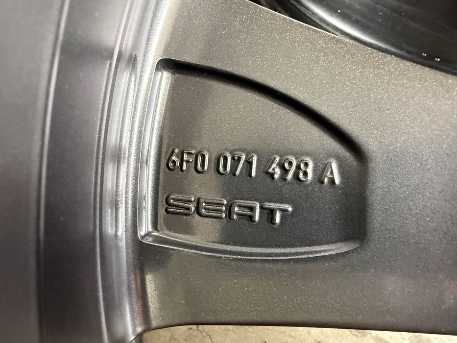 4бр. ОТЛИЧНИ 18” ОРИГИНАЛНИ Джанти 5х100 за -SEAT/SKODA/VW/AUDI/VAG- 7.0Jx18H2, ET51
