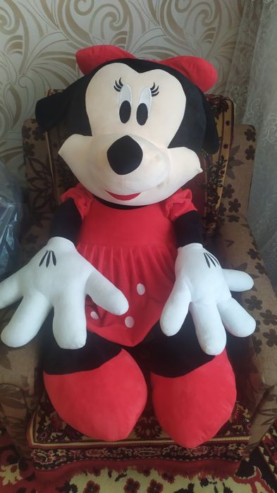 Мики Маус игрушка и мишка