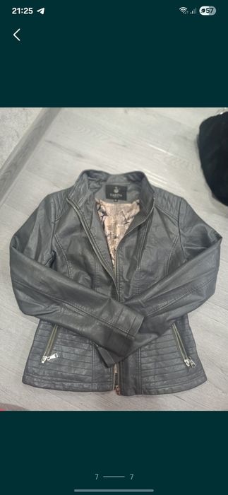 Женские тёплые и лёгкие куртки