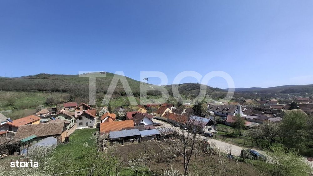 Casa de vanzare 405 mp utili 2 garaje 250 mp terase Slimnic Sibiu