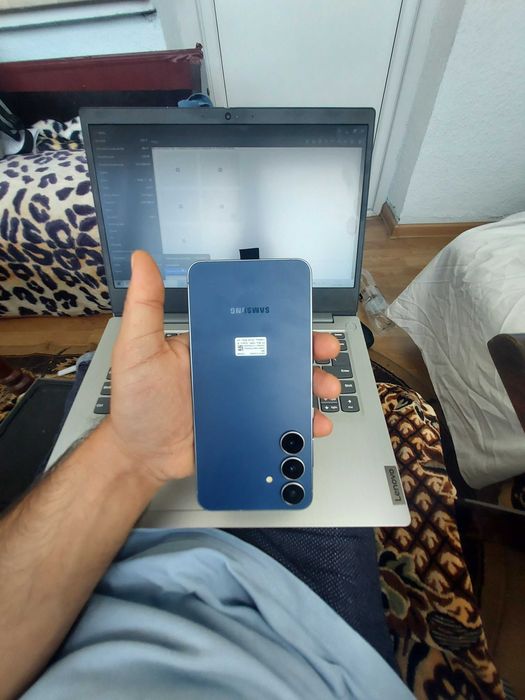 Telefon samung nou pachet