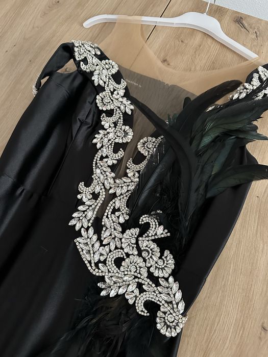 Rochie eleganta cu pene si pietre, mexton 38