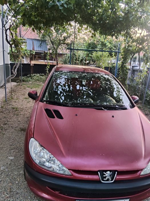 Vând peujoto 206 din 2006 in conditi foarte bune