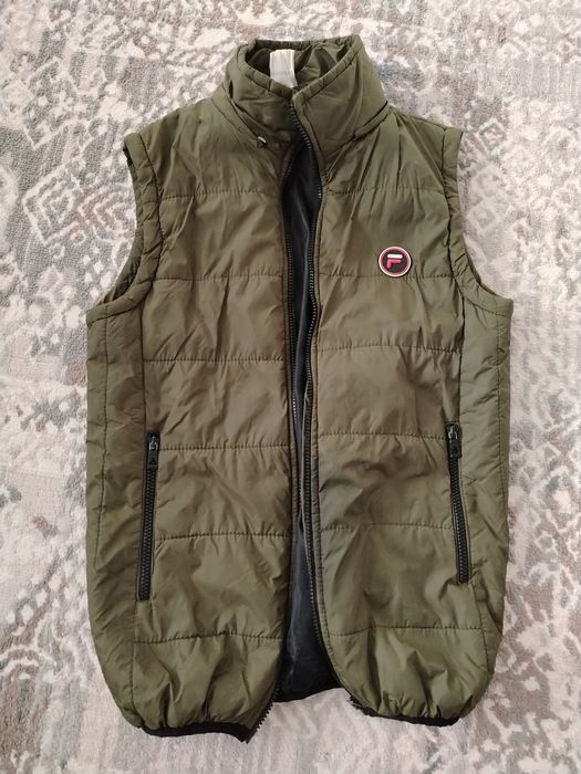 Отдам куртку-безрукавку