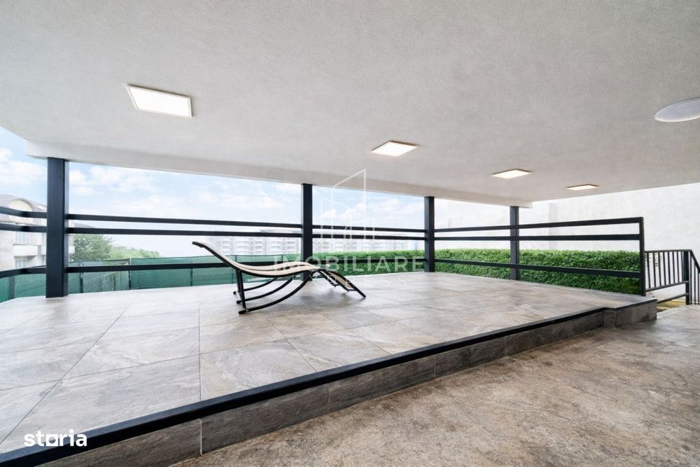 Casa renovata-birouri la strada, Parcare generoasa