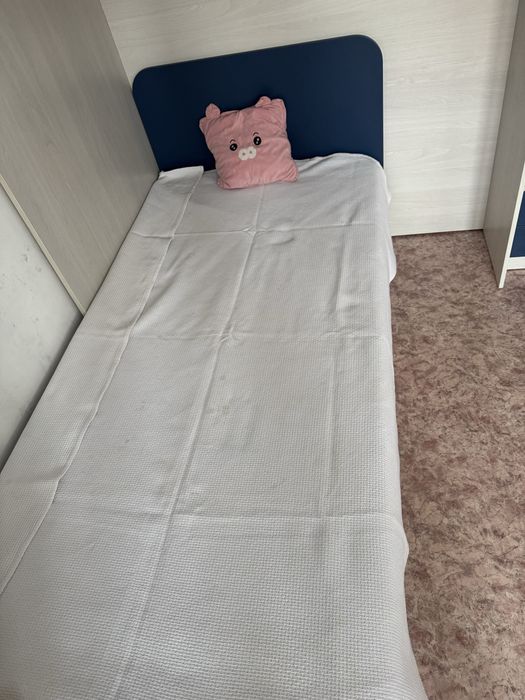 Двухяьярусная кровать