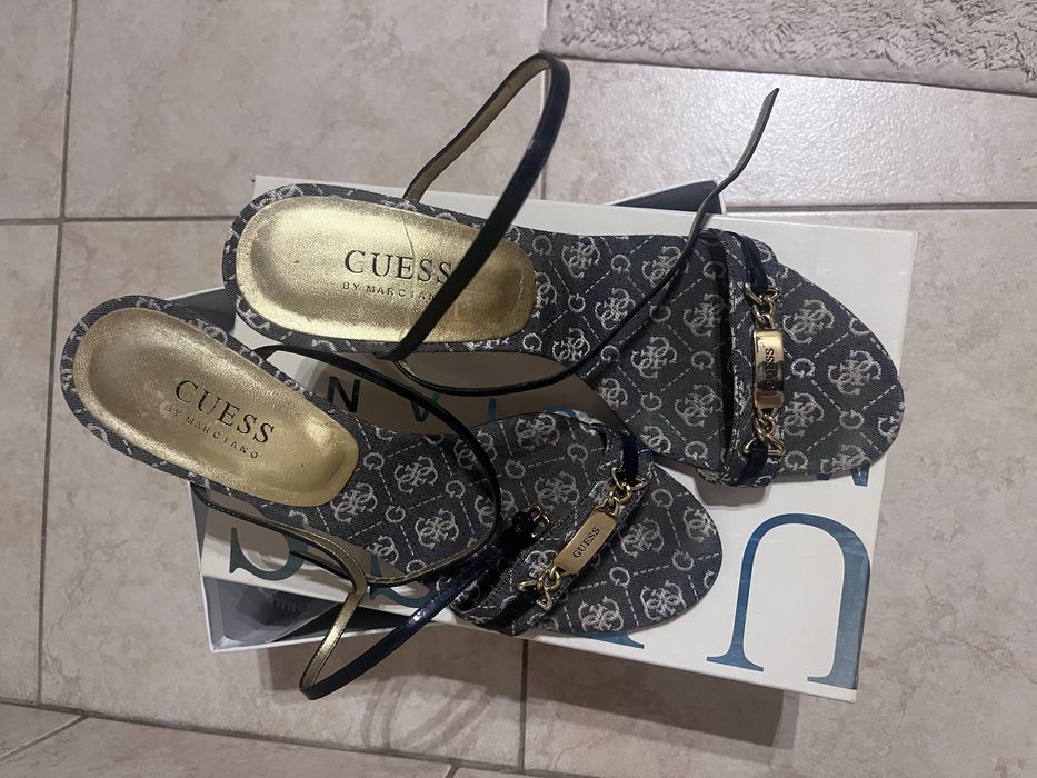 Sandale Guess cu toc