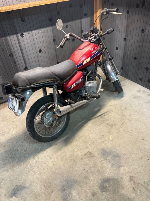 Motocicletă Honda, am fabricație 1979, funcționează bine