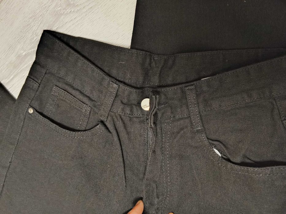 Черные прямые джинсы Weekend Offender