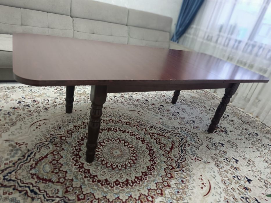 Продам гостевой стол (раскладной)