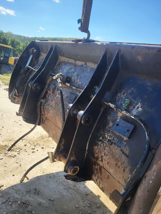 Cupa multifunctionala buldoexcavator jcb komatsu cat case