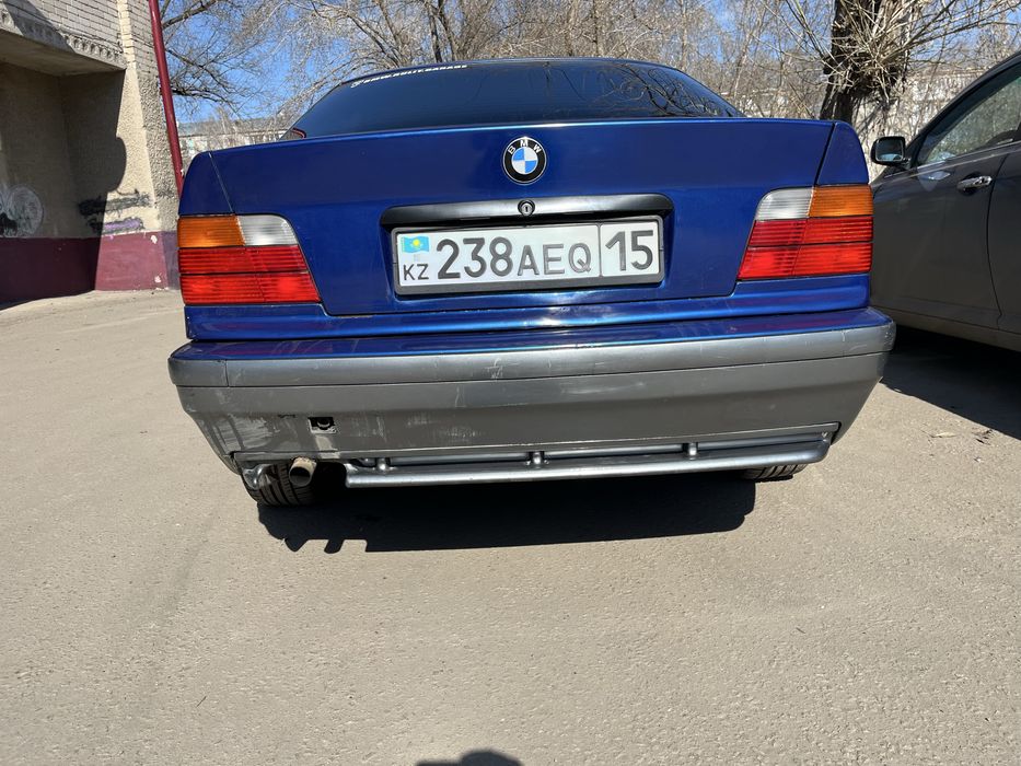 Продам бмв е36 2л на бодром ходу