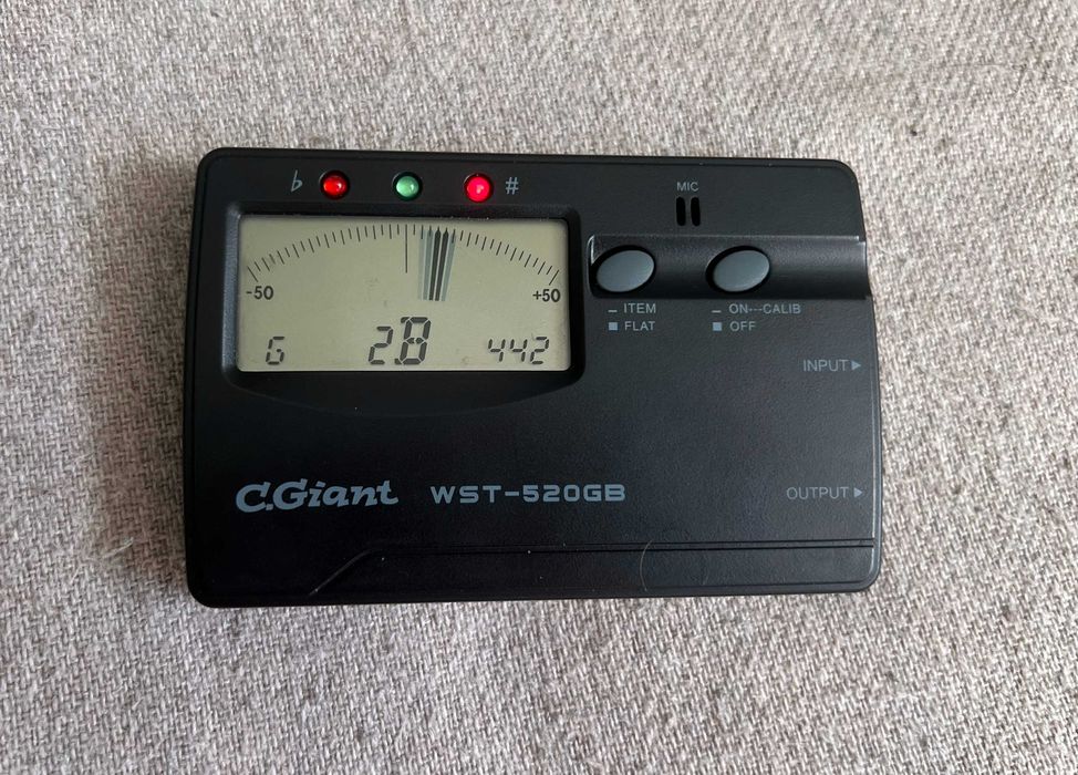 Tuner chitara și bas CGiant WST-520GB cu cutie originală, funcțional