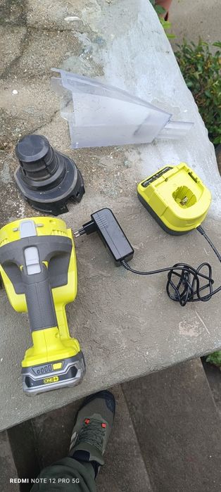 Акумулаторна прахосмукачка Ryobi