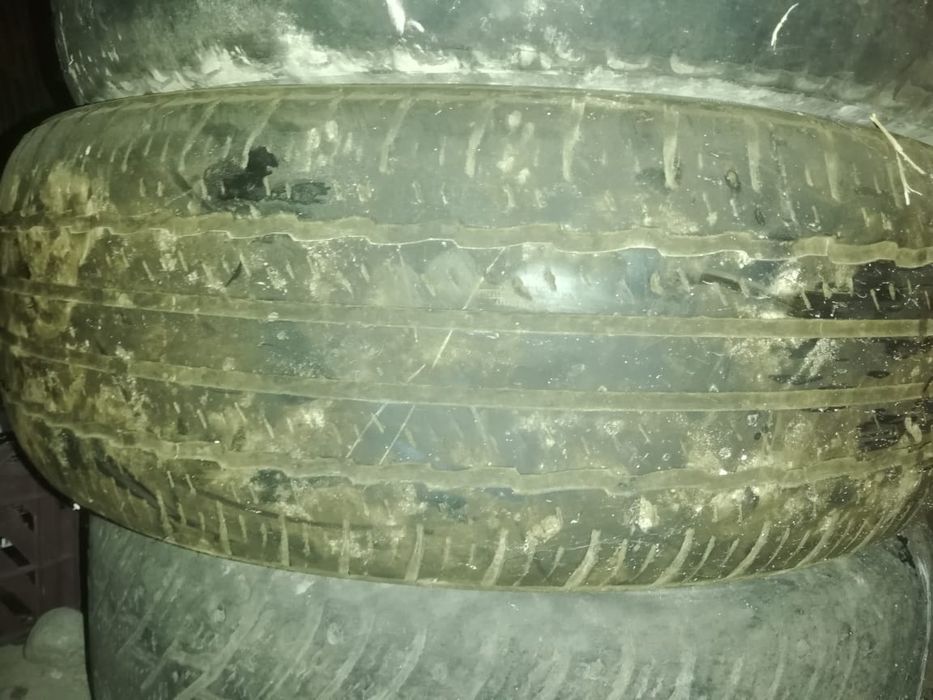 Зимние Шины  2 шт пара  215/65 R16