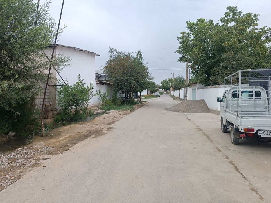 8 сотихли атрофи оралган ер сотилади