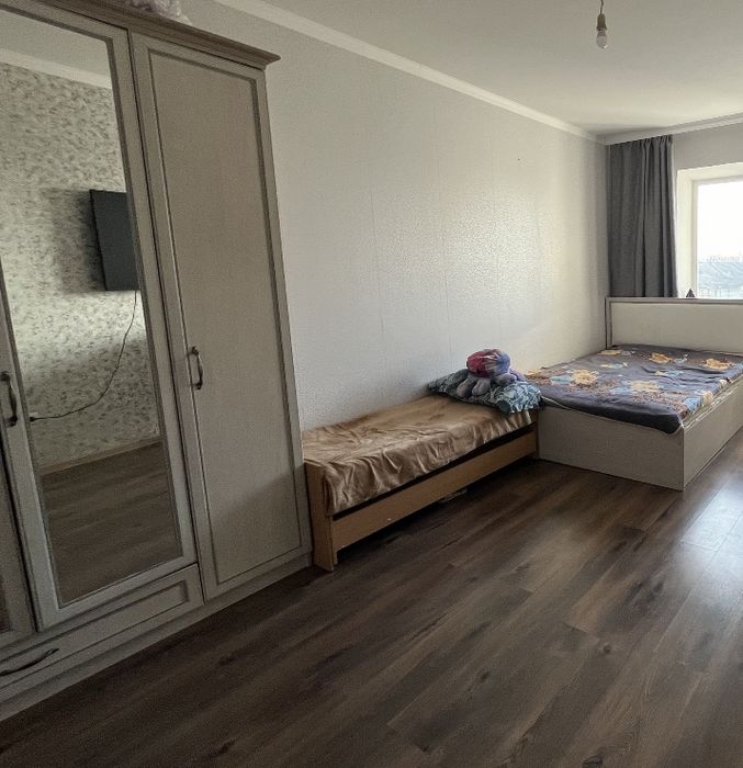 Мебель спальная . Все в комплекте. Такой цены сейчас нет . Забирайте