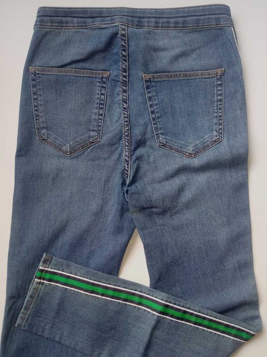 Нови дънки с кант, XS размер