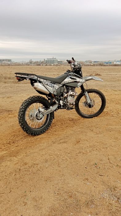 Продам новый Эндуро 300