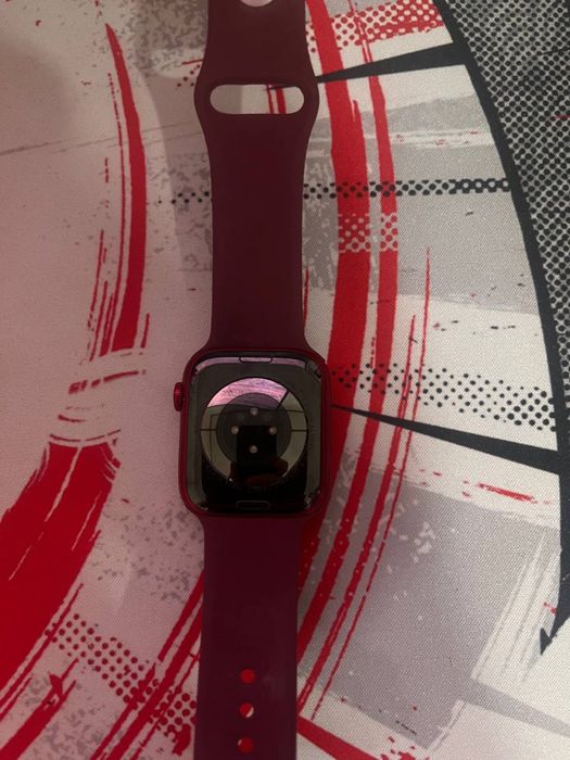 Продаю Apple Watch 7