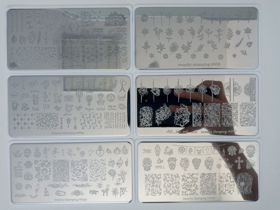 Для дизайна ногтей стемпинг