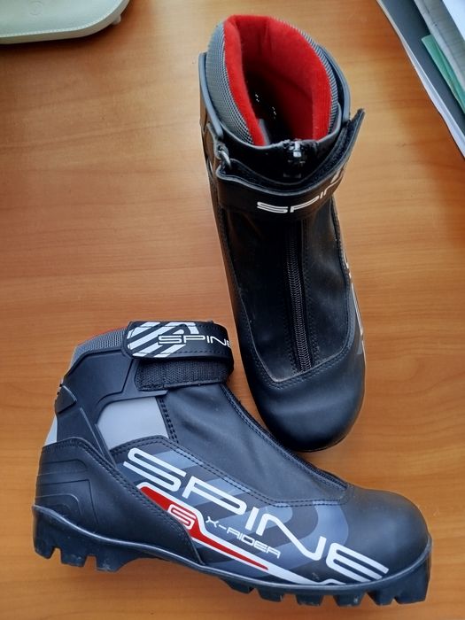 Ботинки лыжные размер 40