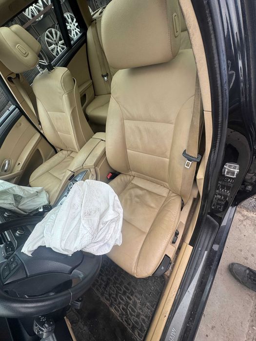 Dezmembram BMW 520d Seria 5 facelift break e61
