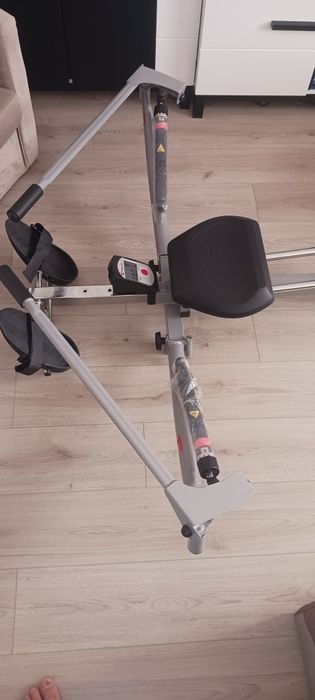 Aparat de vâslit fitness