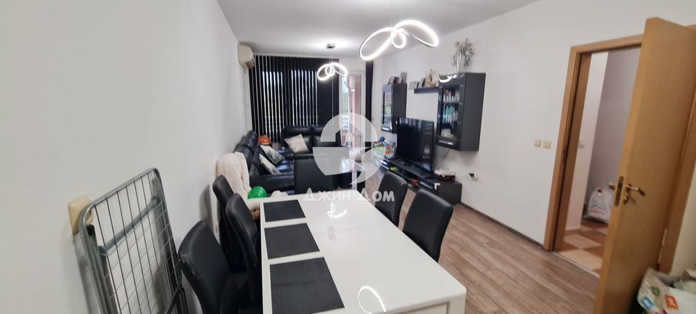 Двустаен апартамент в жилищна сграда с НИСКА ТАКСА, гр. Бургас