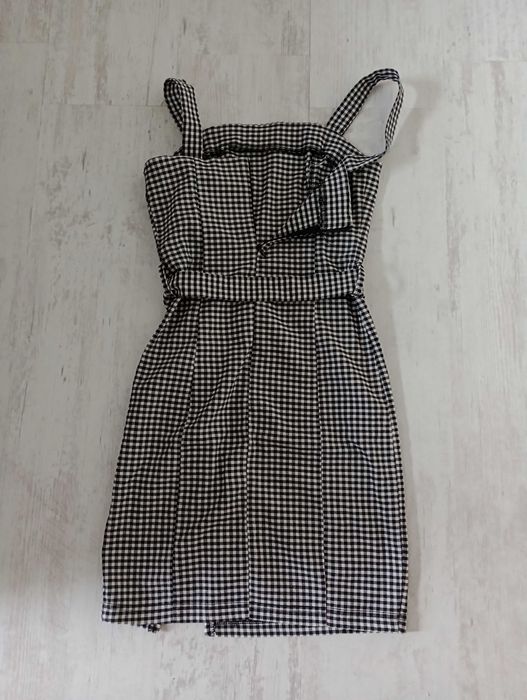 Продавам къса рокля