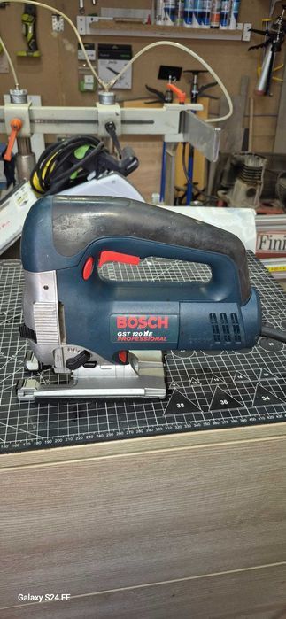 Fierastrau pendular Bosch