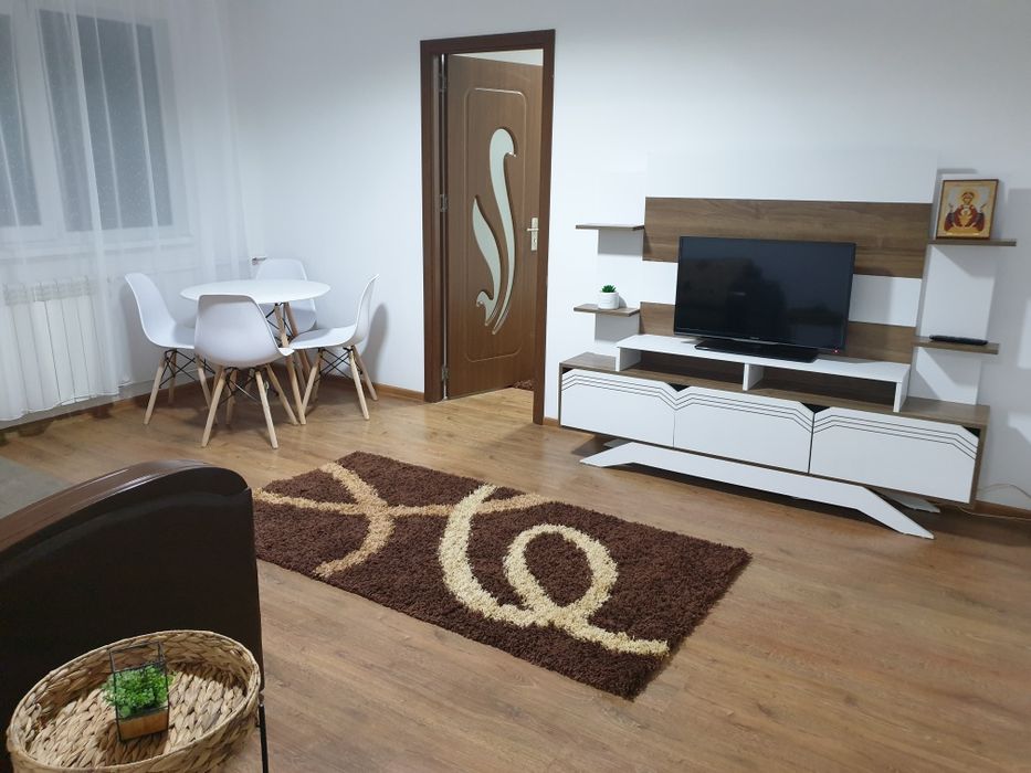 Direct proprietar!!! Închiriez apartament 2 camere zona Malu Rosu