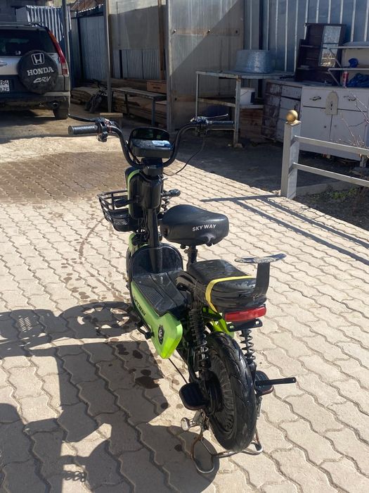 Сатылады скутер.